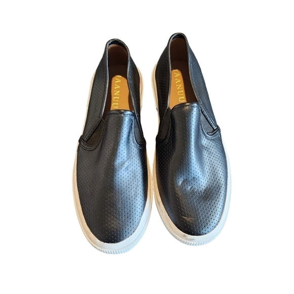 JAANUU LIMITED EDITION SOLD OUT RARE Slip on Sneakers Perforated Black 7.5 - Picture 1 of 6